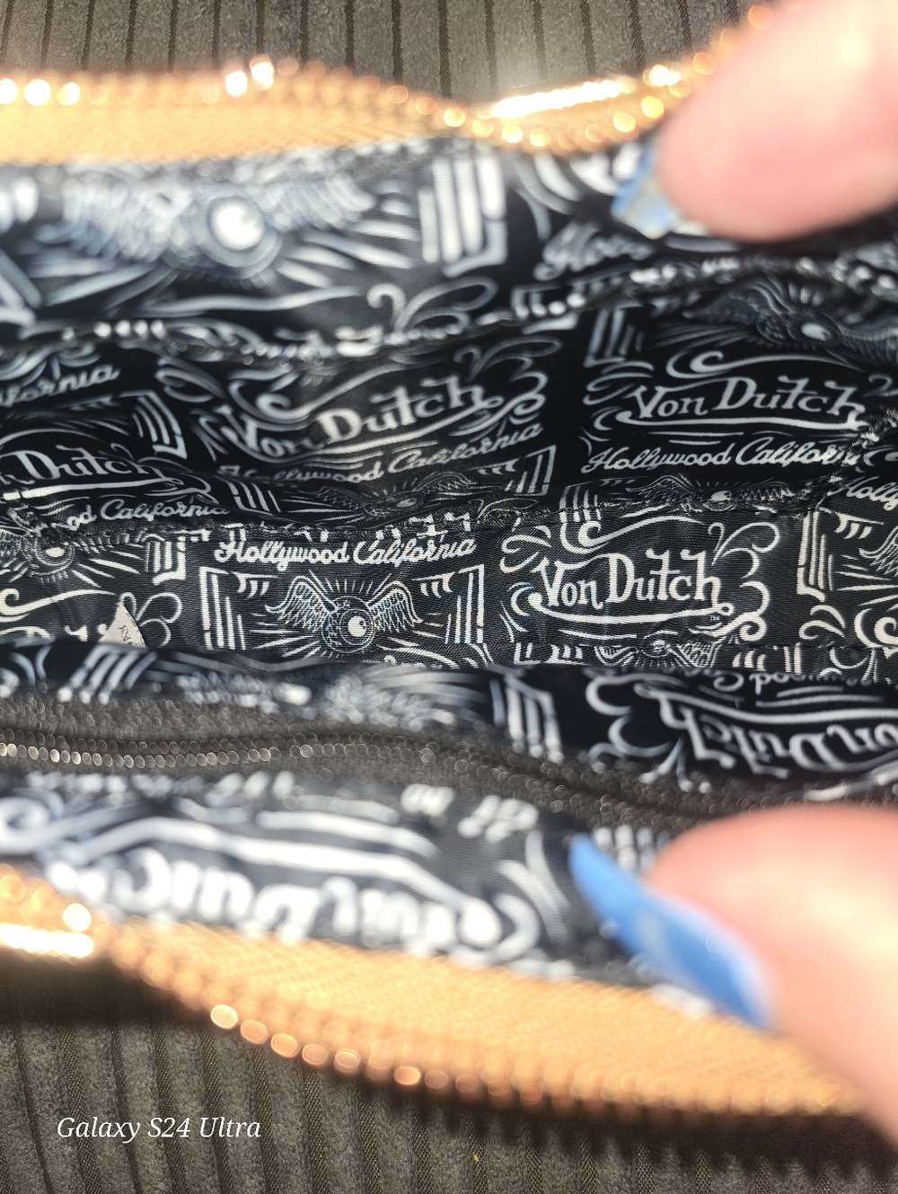 Nwt Von Dutch Rose Gold Reflective Shoulder Bag New - Picture 4 of 4
